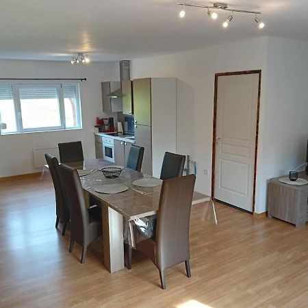 Grand Appartement Avec Terrasse Wignehies Kültér fotó